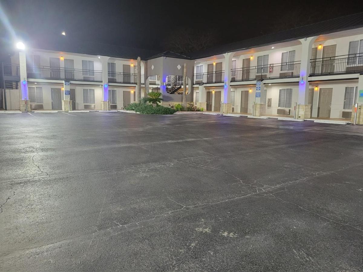 Econo Lodge Inn & Suites Near Lackland Afb San Antonio Zewnętrze zdjęcie